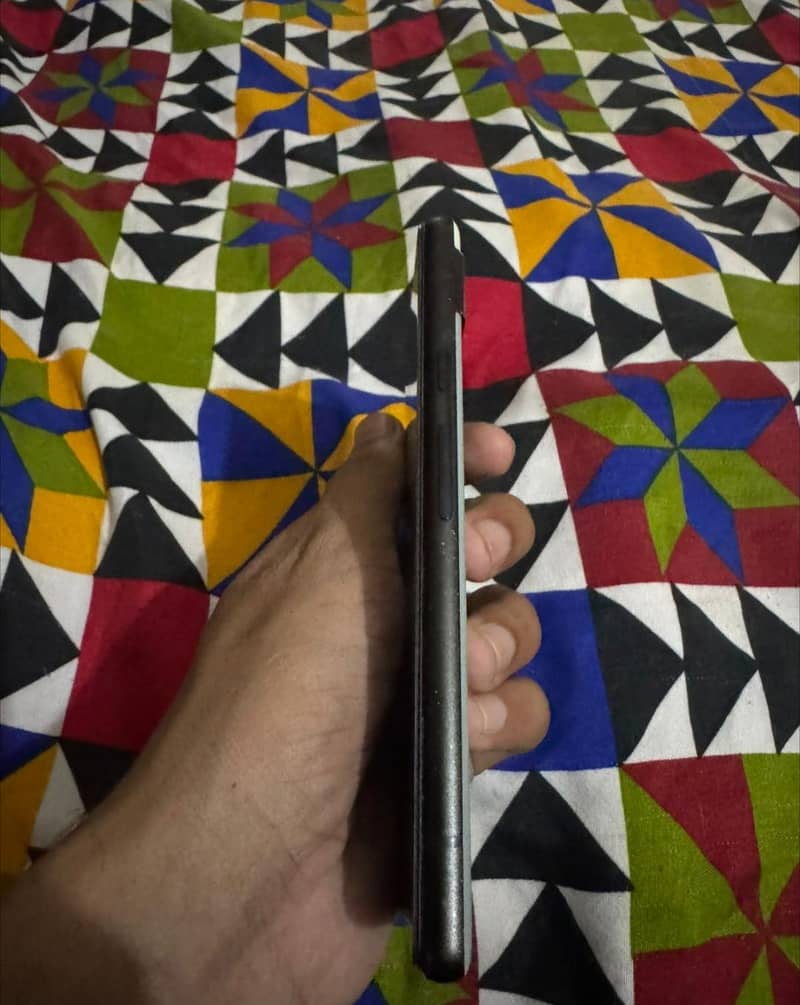 Google Pixel 6a 5