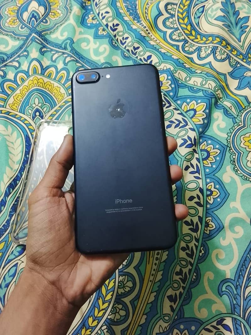 Apple iPhone 7 Plus 2
