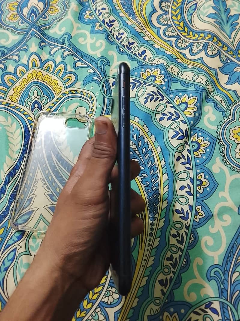 Apple iPhone 7 Plus 4