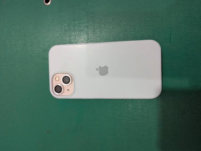 Apple iPhone 13 3
