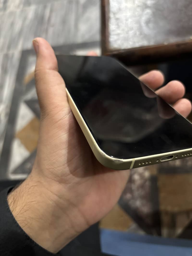 Apple iPhone 15 plus 3