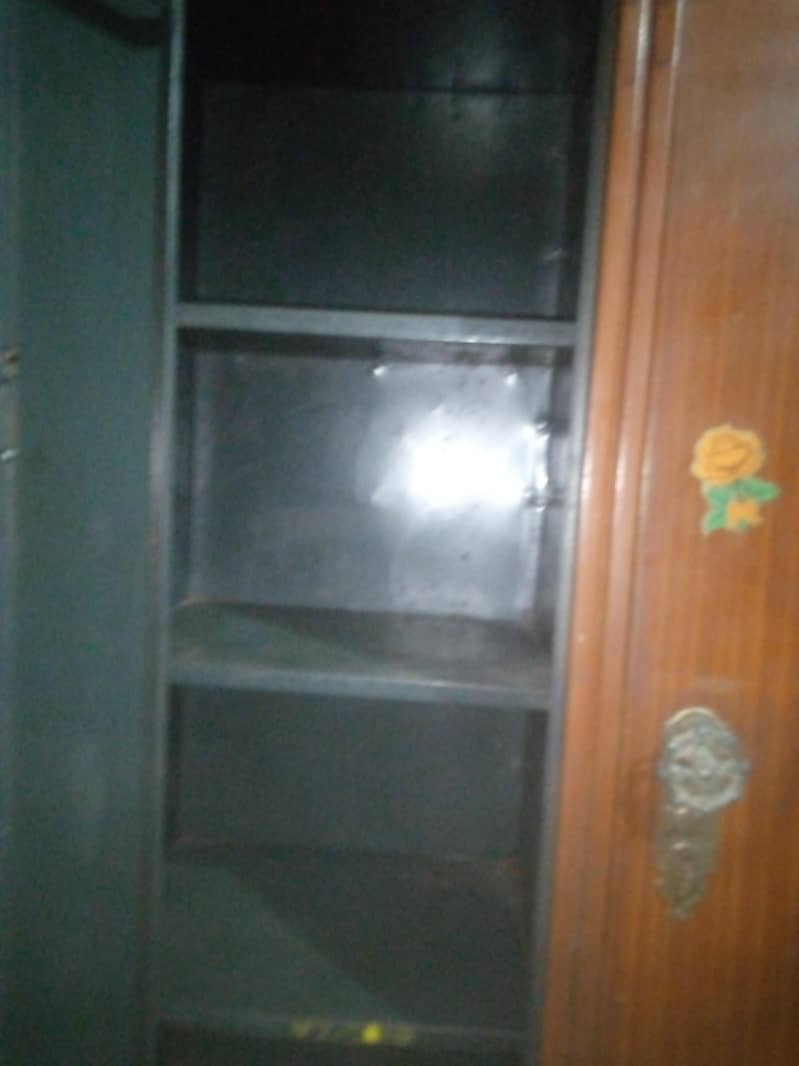 wardrobe 4