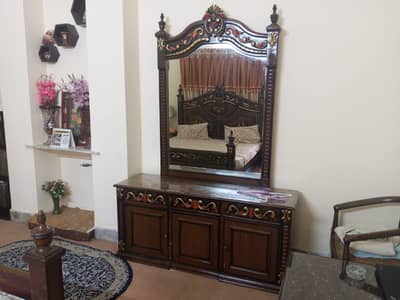 urgently for sale bed and Dressing set