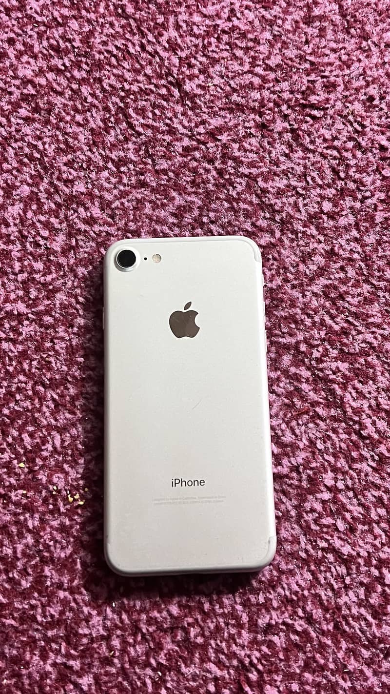 Apple iPhone 7 0