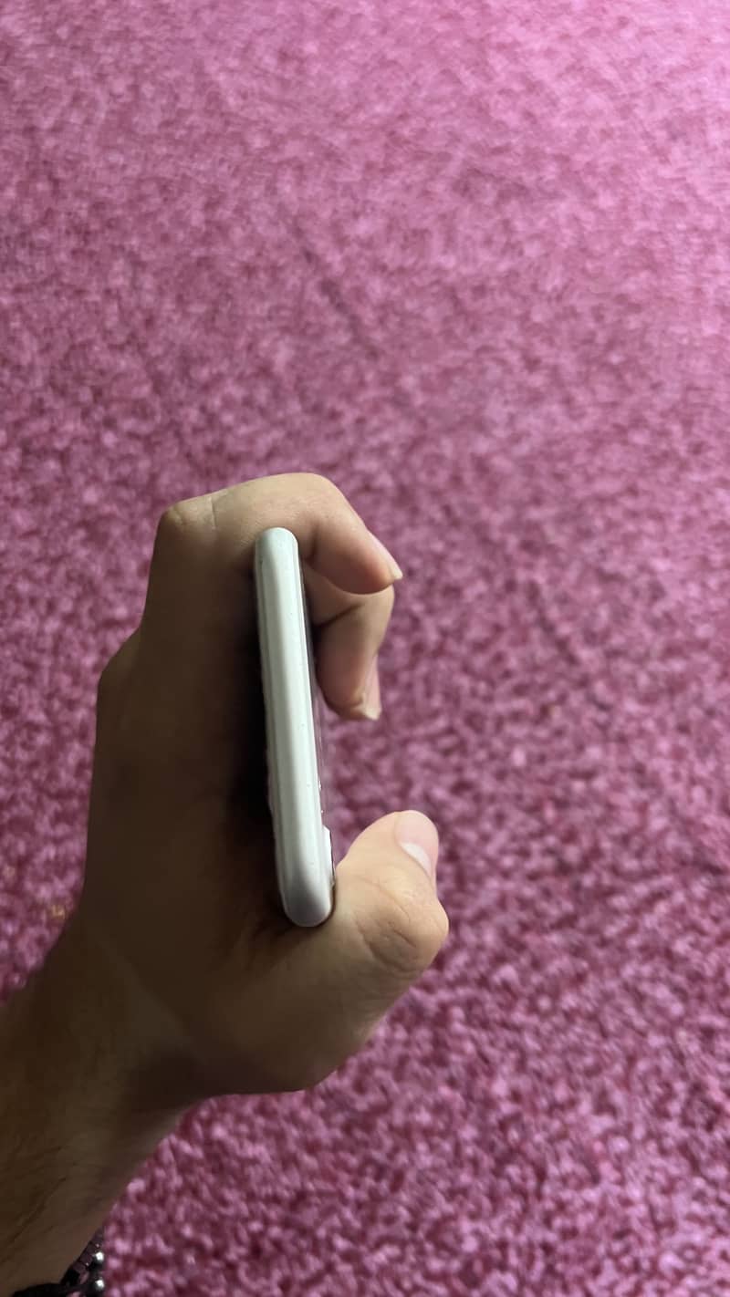 Apple iPhone 7 4