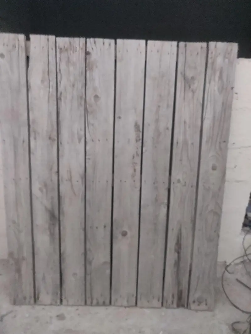 wooden pallets  for goat — photo 2