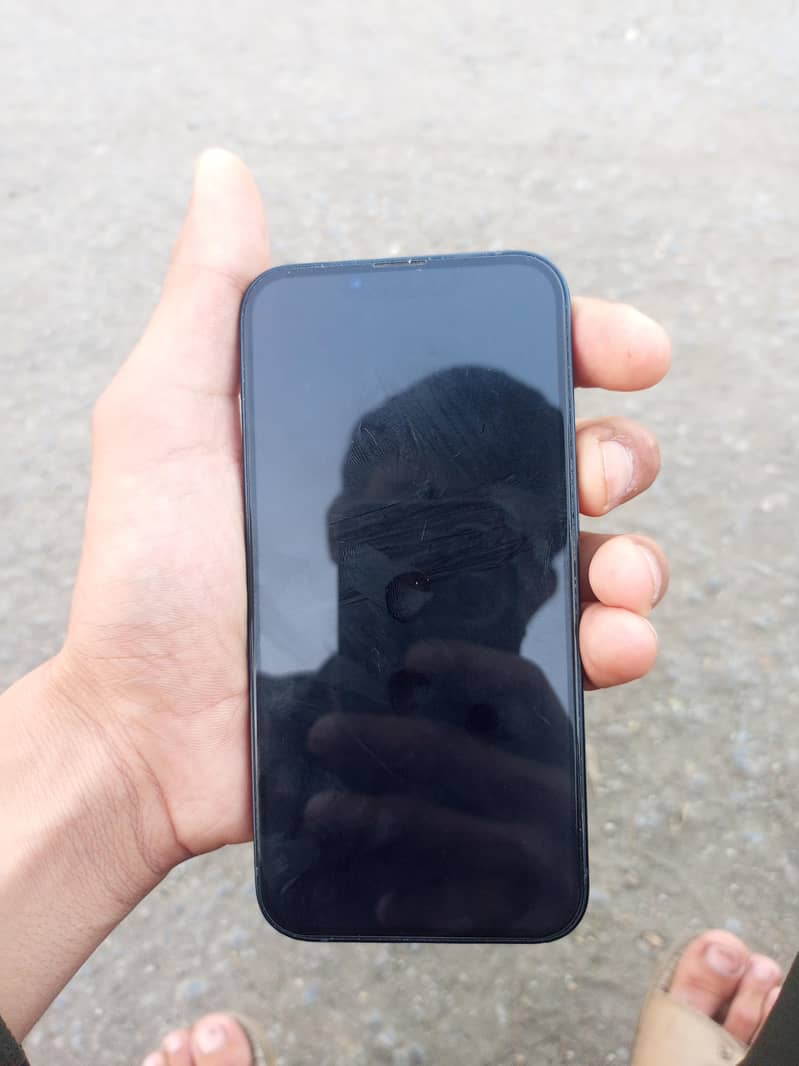 Apple iPhone 13 1