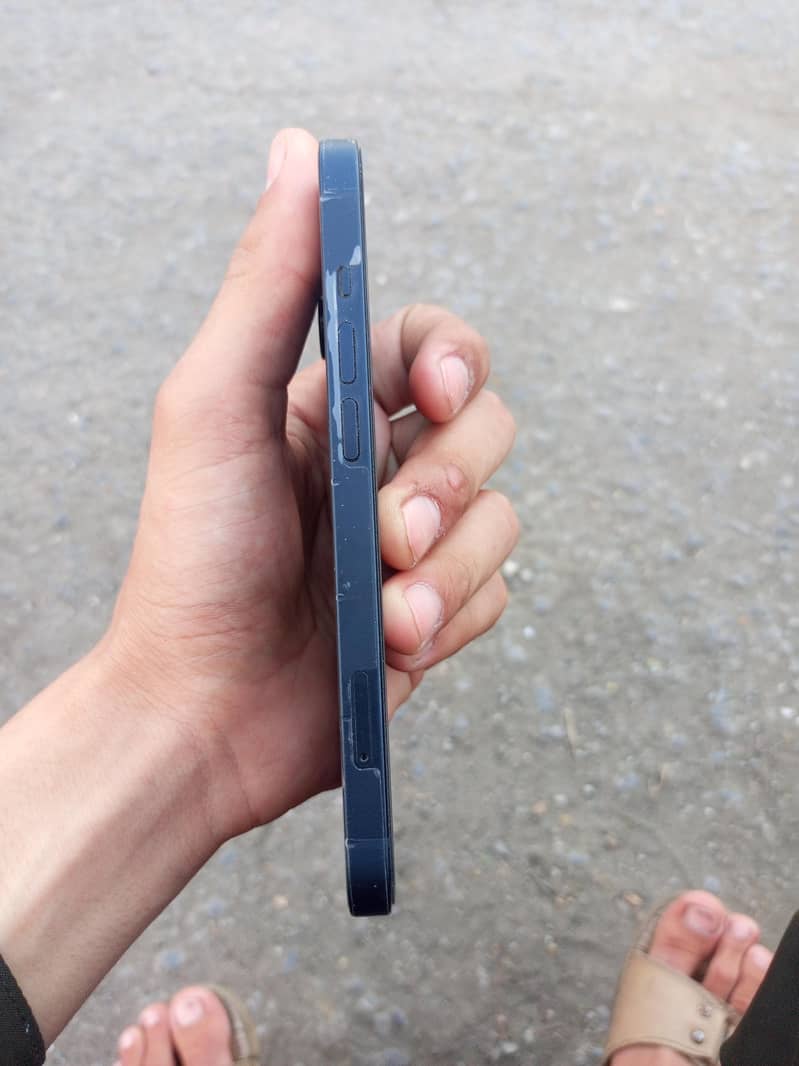 Apple iPhone 13 3