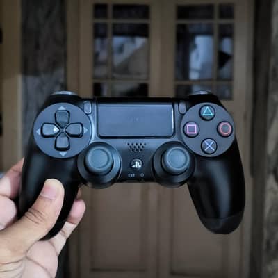 PS4 Controller 10/10 Condition