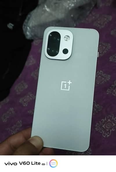 One Plus 13s