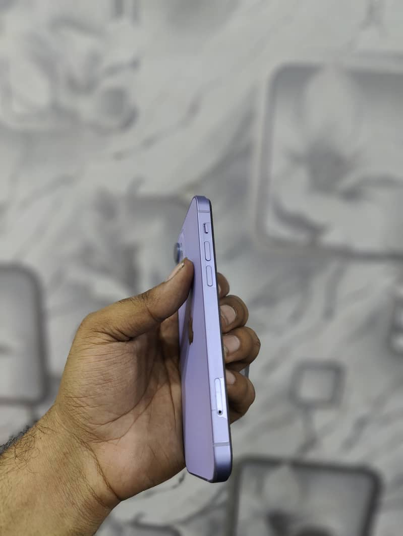 Apple iPhone 12 3