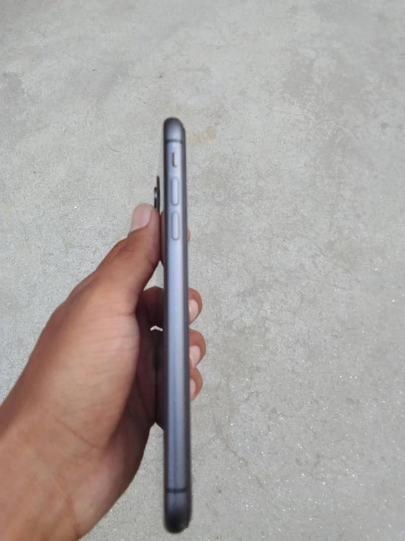 Apple iPhone 11 2