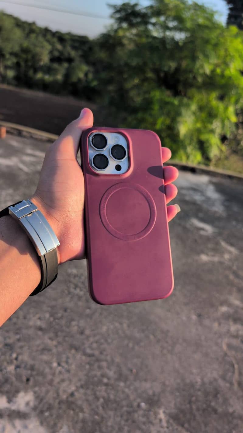 Apple iPhone 15 Pro Max 4