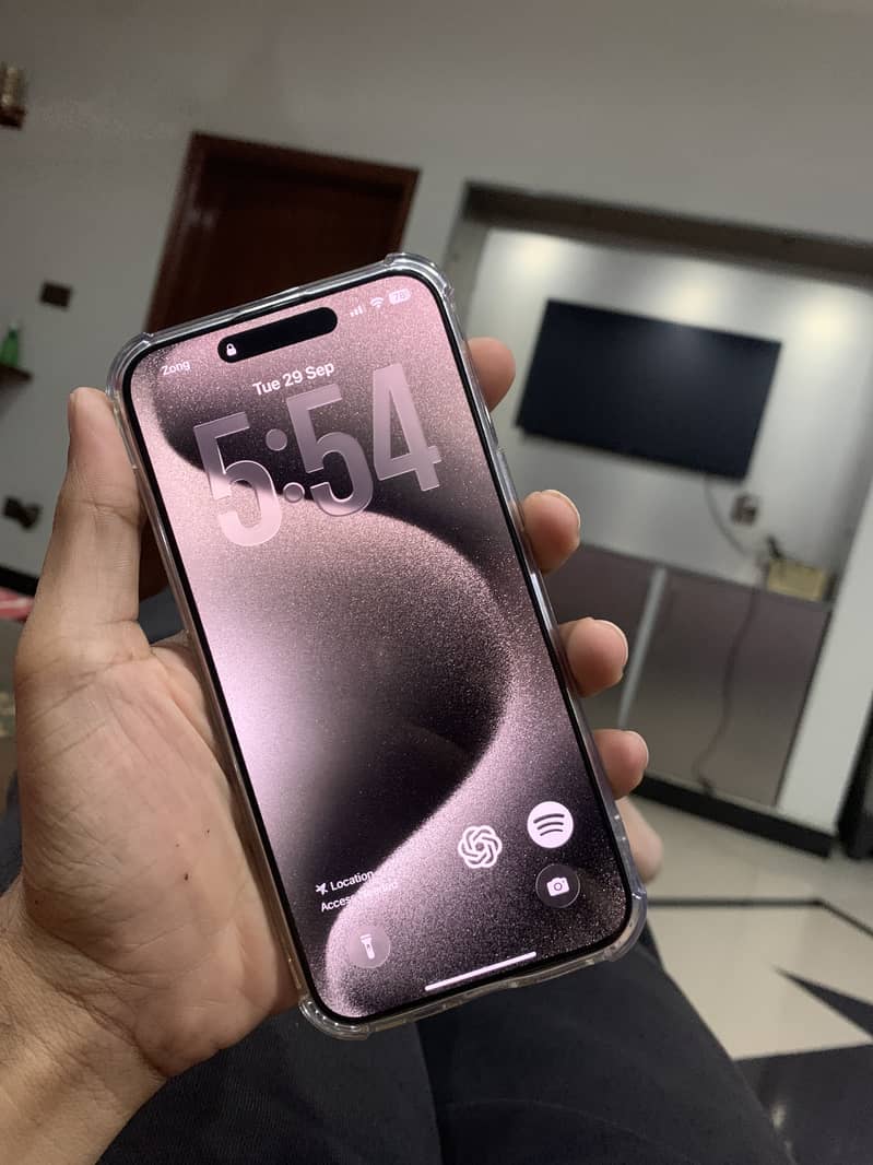 Apple iPhone 15 Pro Max 1