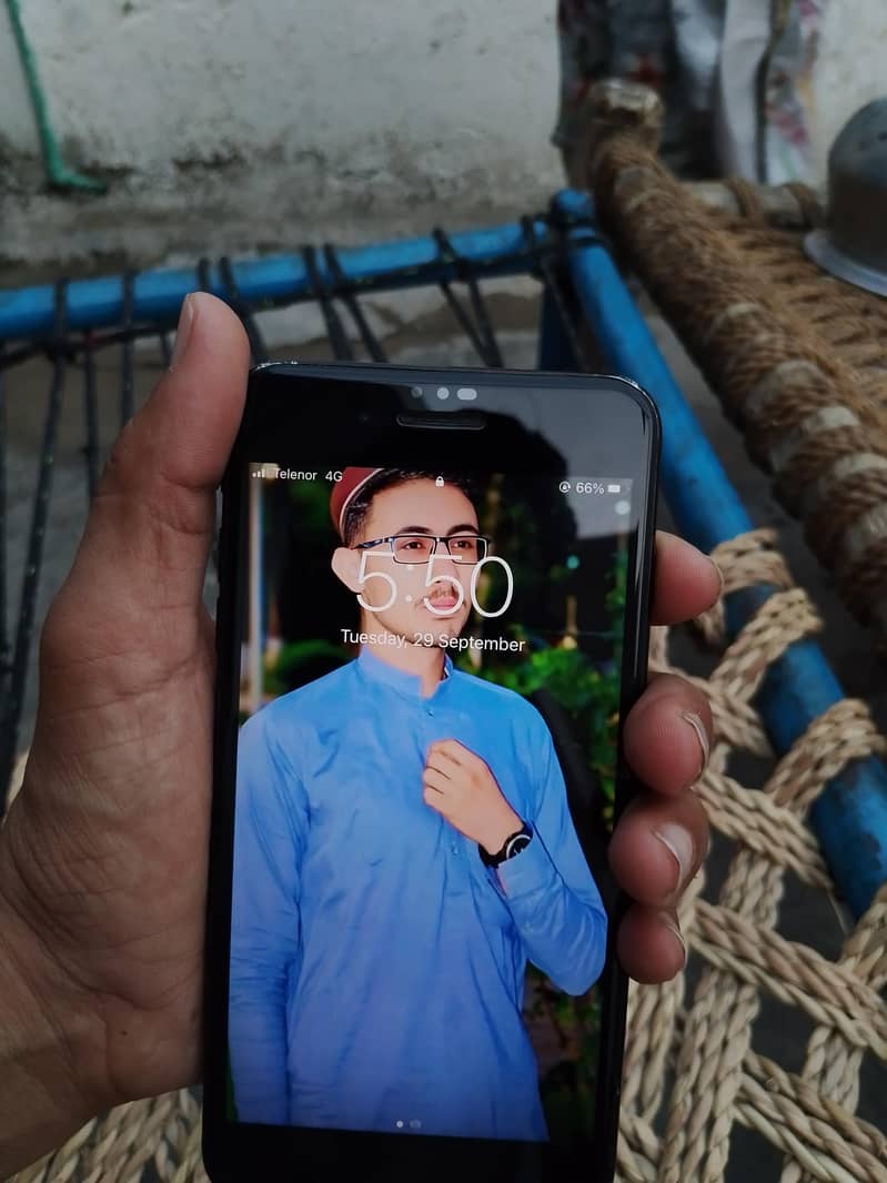 Apple iPhone 7 Plus 0