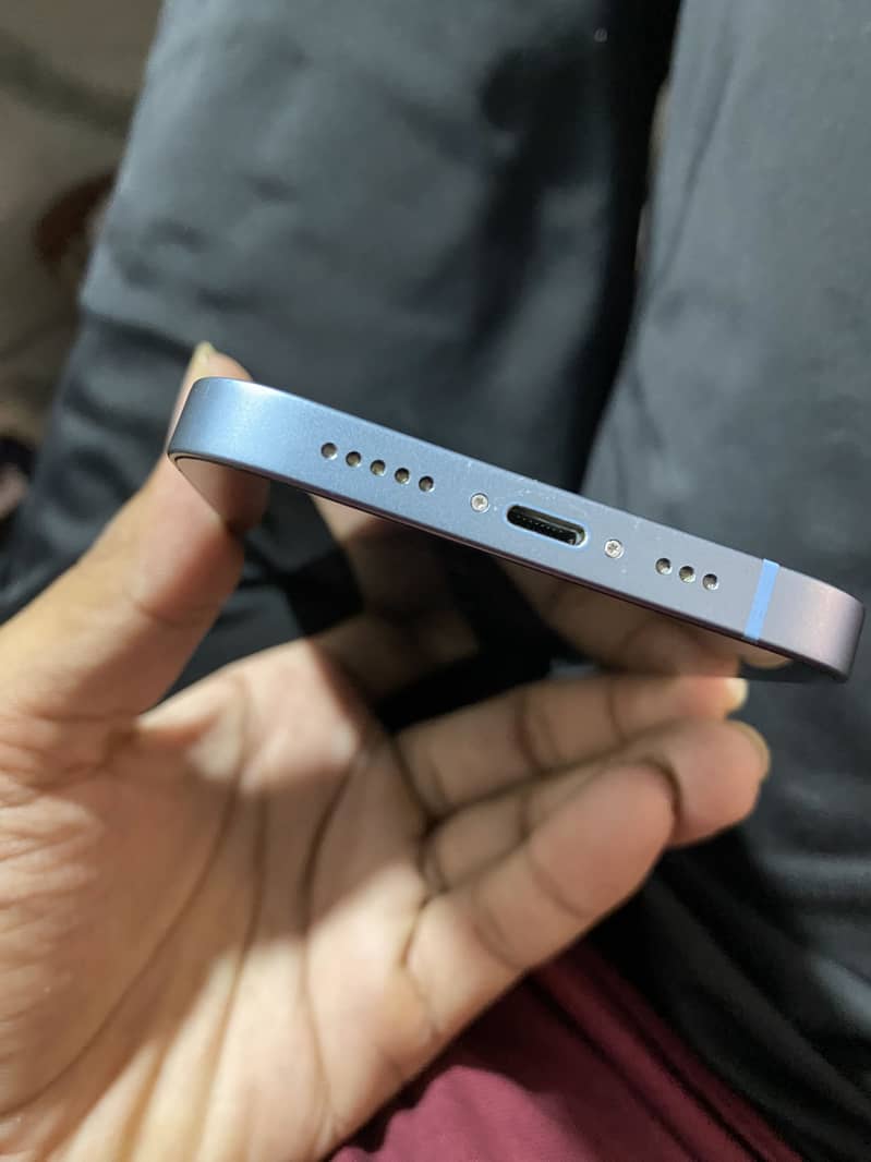Apple iPhone 14 4