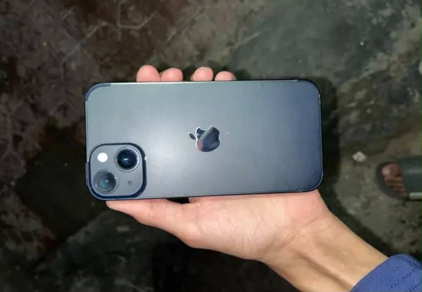 Apple iPhone 14 4