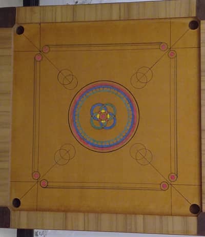 Carrom Board for Sale - Good Condition"۔