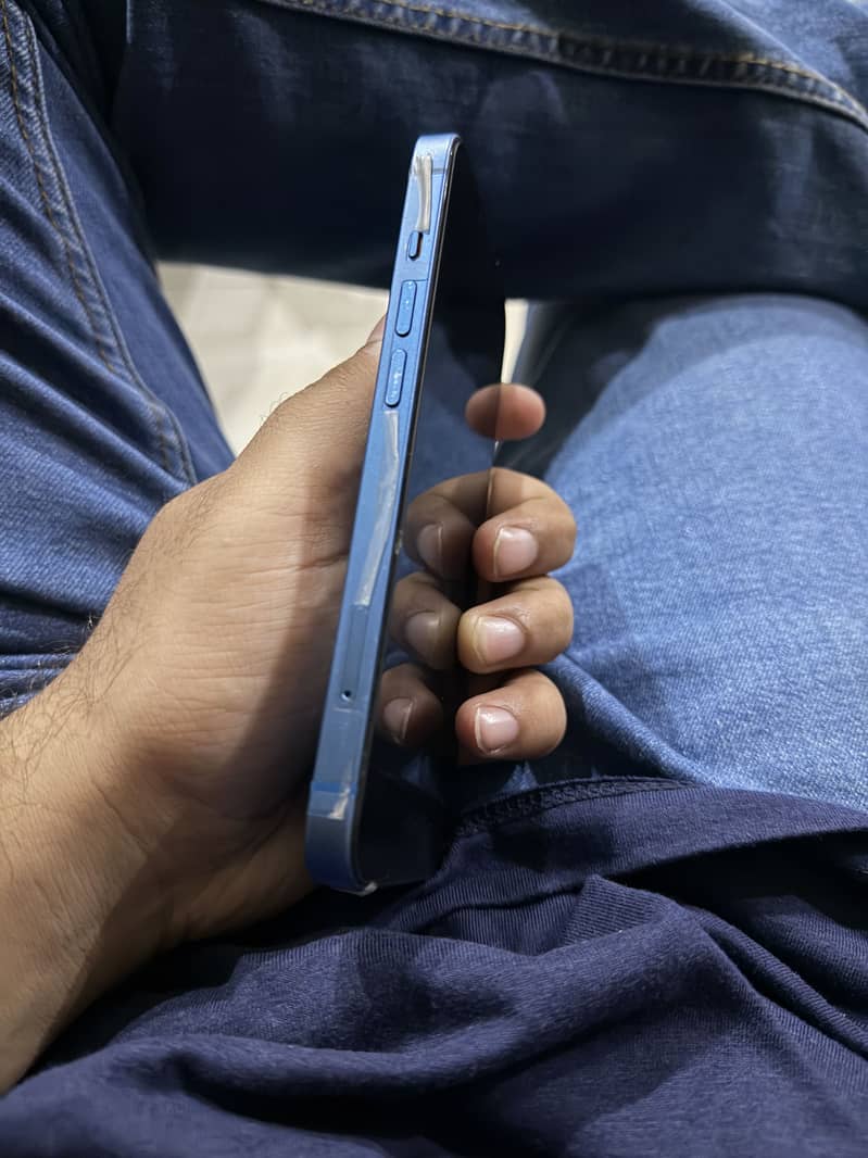 iPhone 13 Jv 6