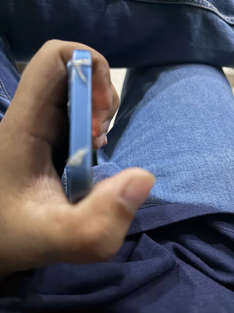 iPhone 13 Jv 7