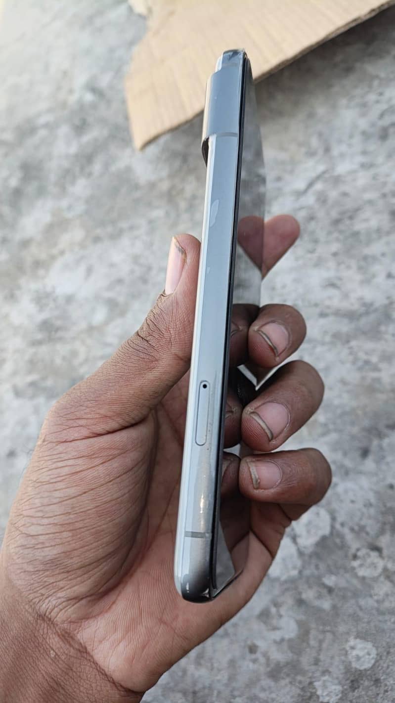 Google Pixel 8 2