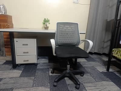 table & Chair