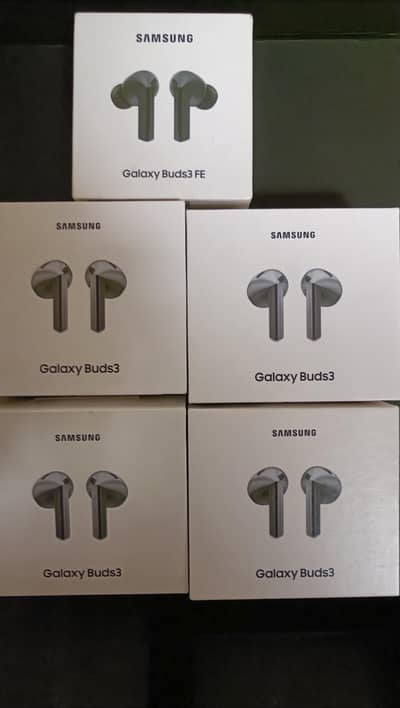 Samsung Galaxy Buds 3 FE and Buds 3