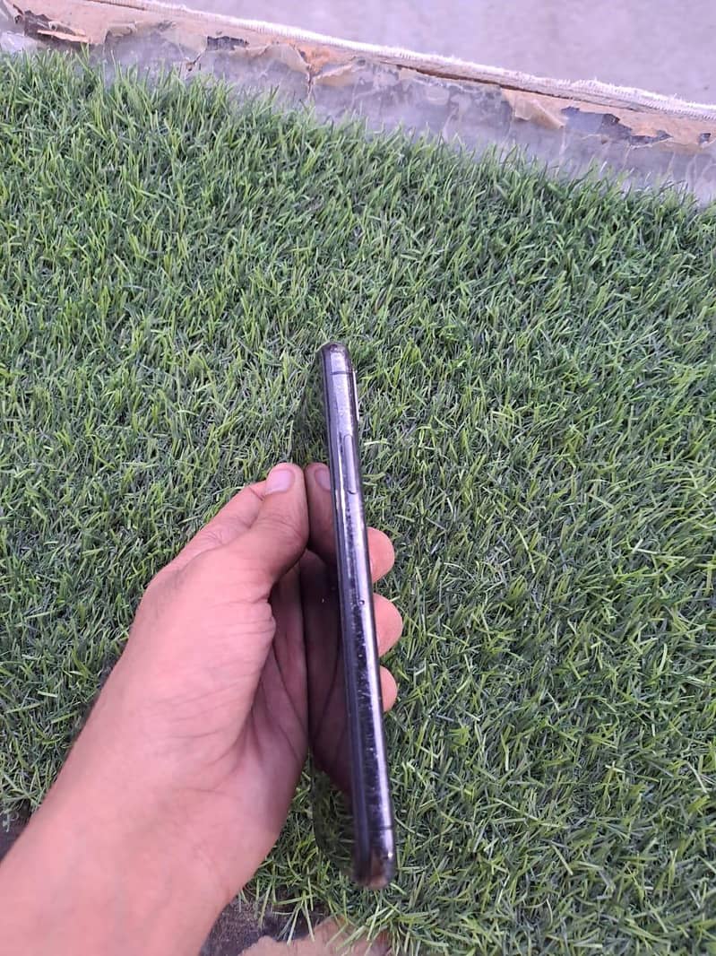 Apple iPhone X 1