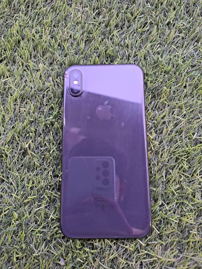 Apple iPhone X 3