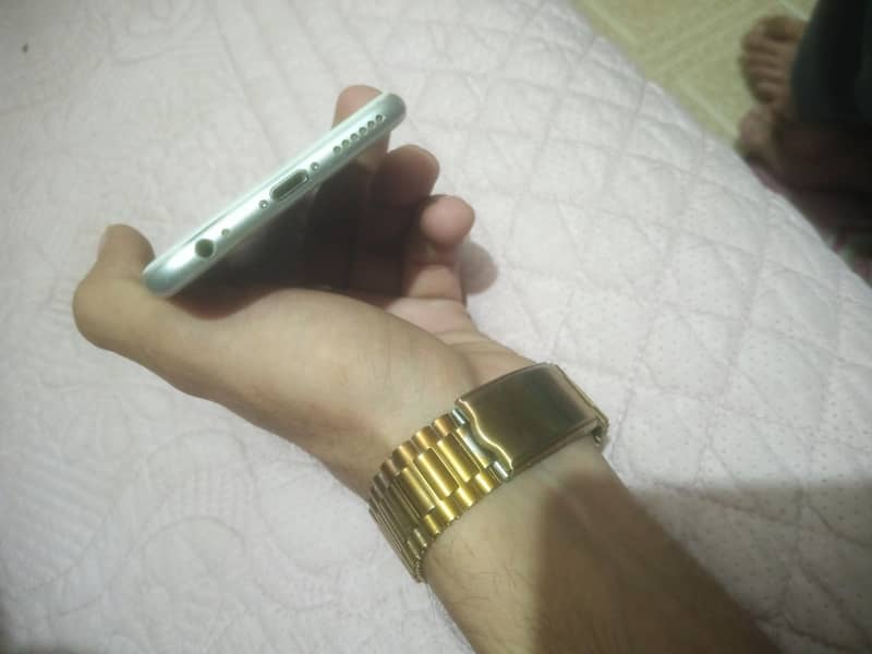 Apple iPhone 6S 2