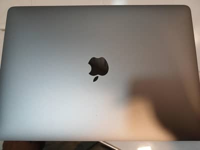 MacBook Pro 2015 13inch ci5 available for Sale