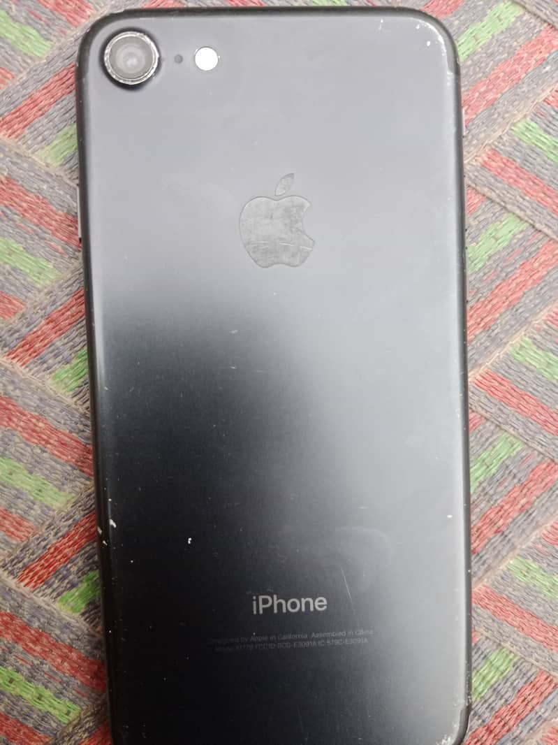Apple iPhone 7 1