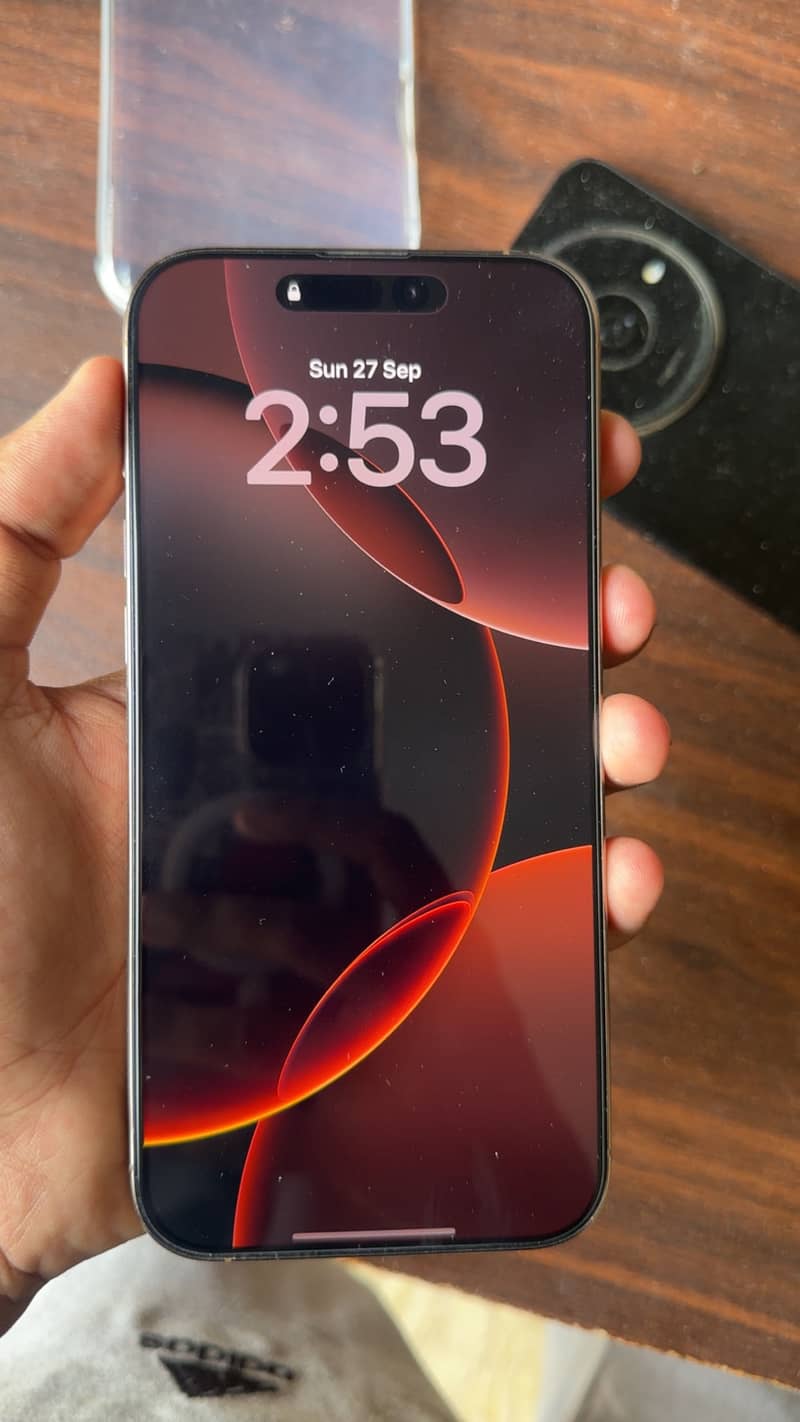 Apple iPhone 16 Pro Max 1
