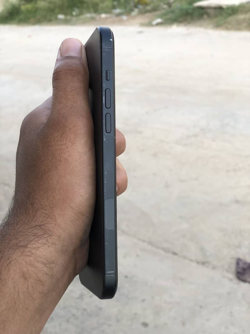 Apple iPhone 15 plus 2
