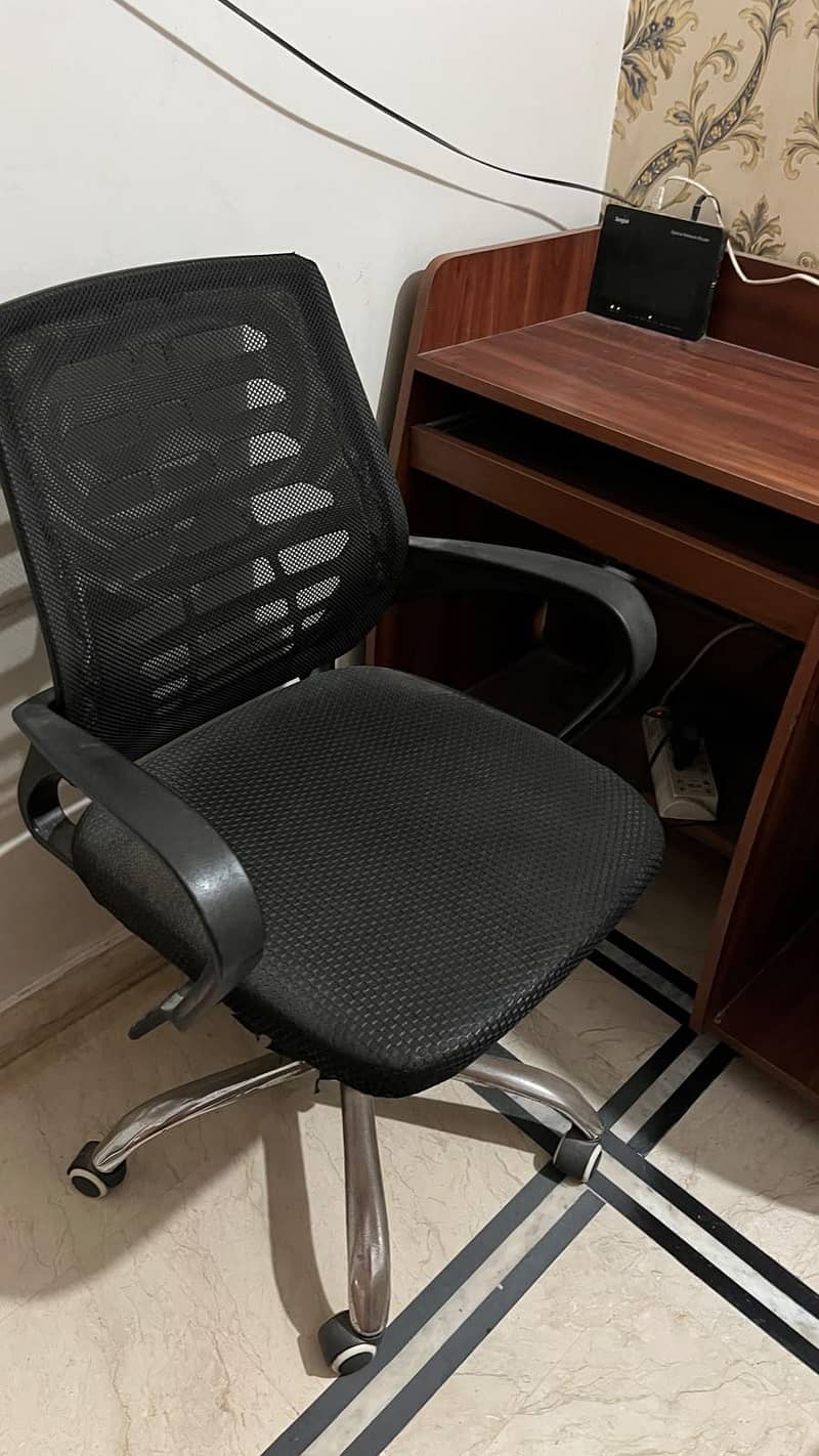 Computer Table 2