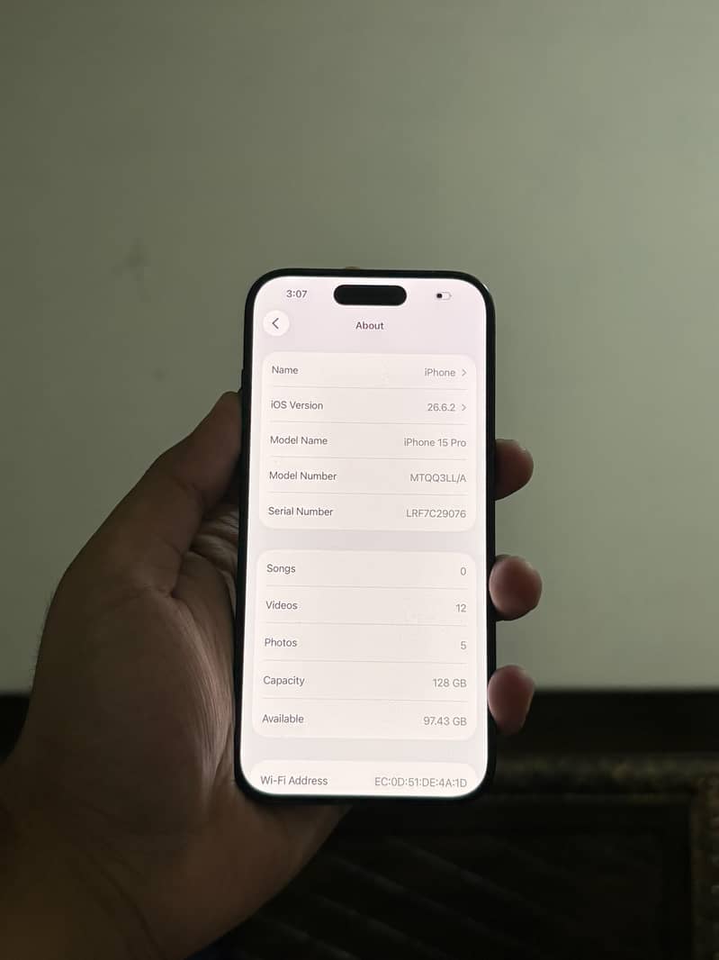 Apple iPhone 15 Pro 6