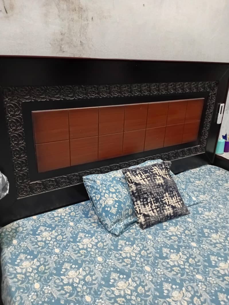 double bed and dressing table 1