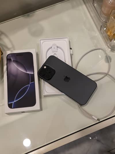 Apple iPhone 16 Pro Max 256gb black 10/10