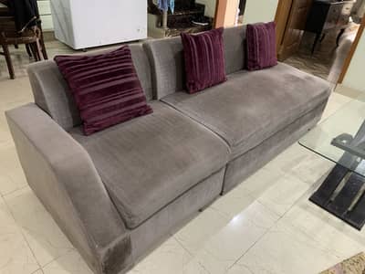 Sofa + Table