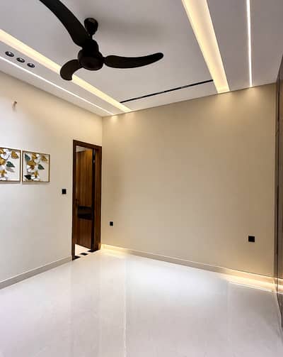 One Bed Apartment On Most Prime Location In Bahria Town