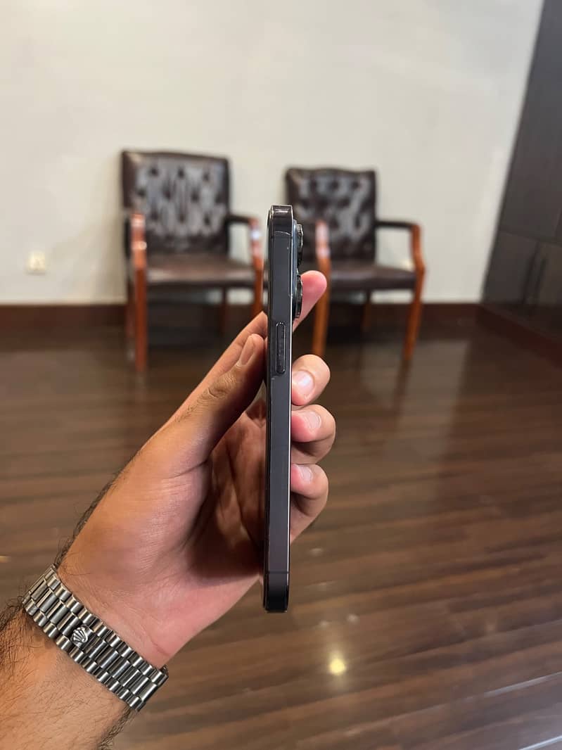 Apple iPhone 14 Pro 1