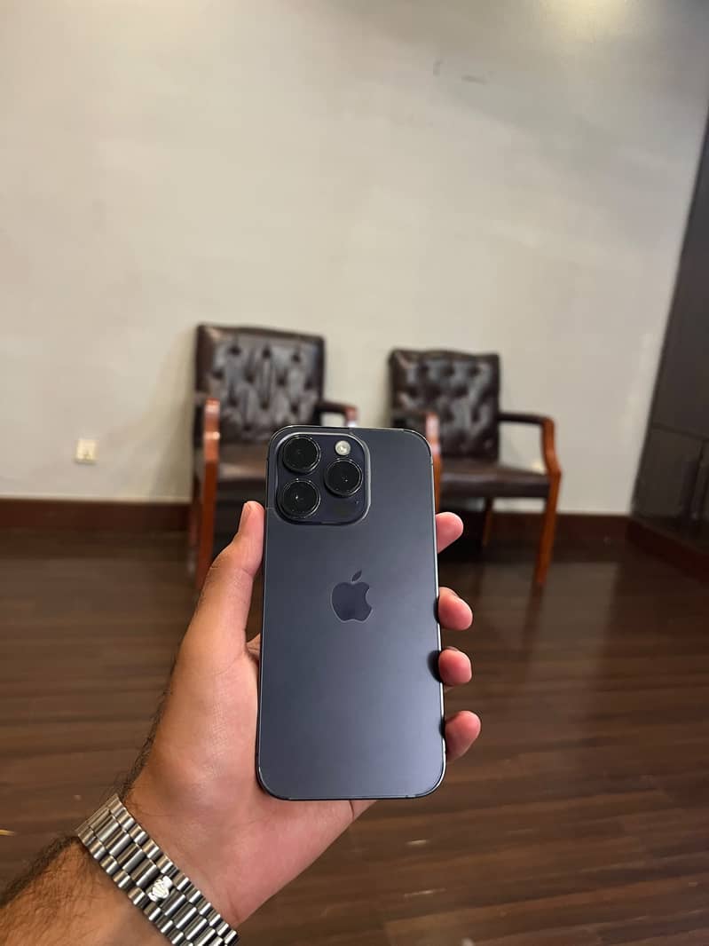 Apple iPhone 14 Pro 2