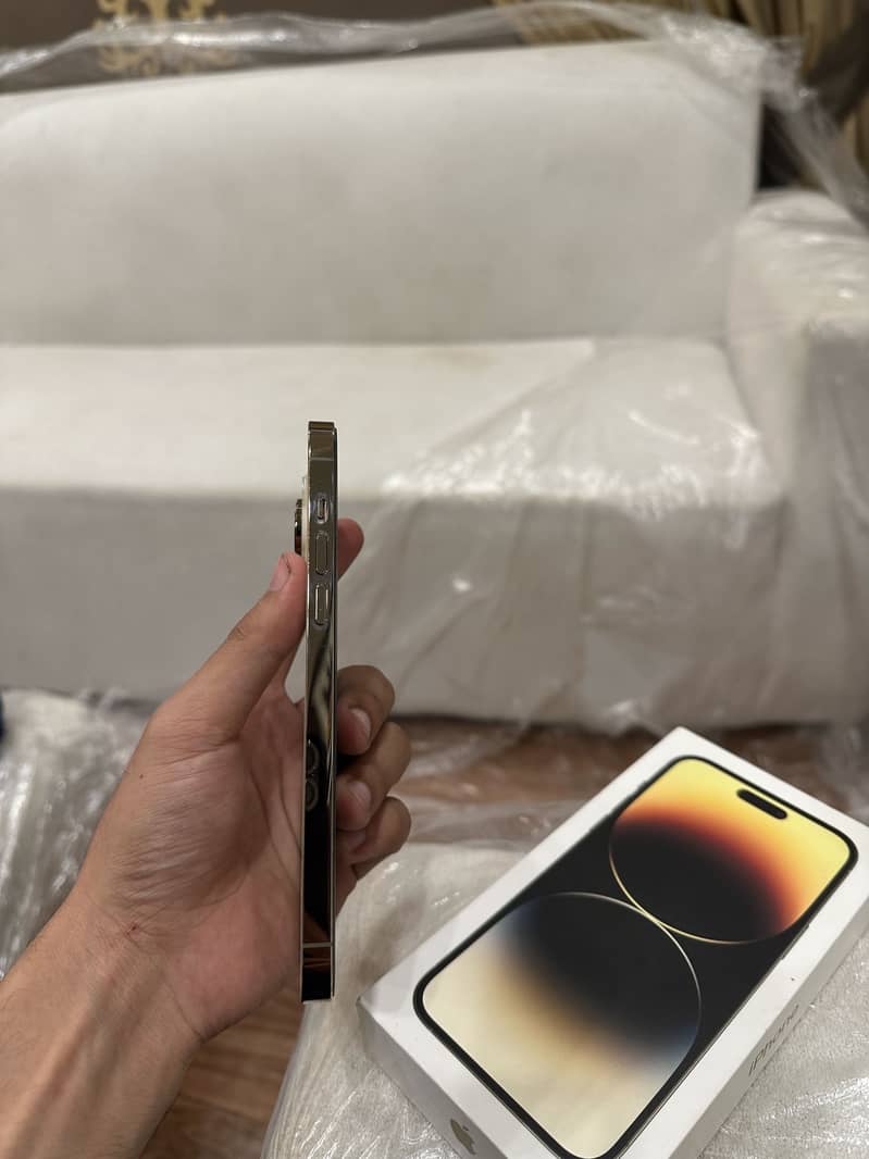 Apple iPhone 14 Pro Max 4