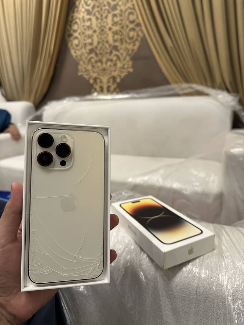 Apple iPhone 14 Pro Max 8