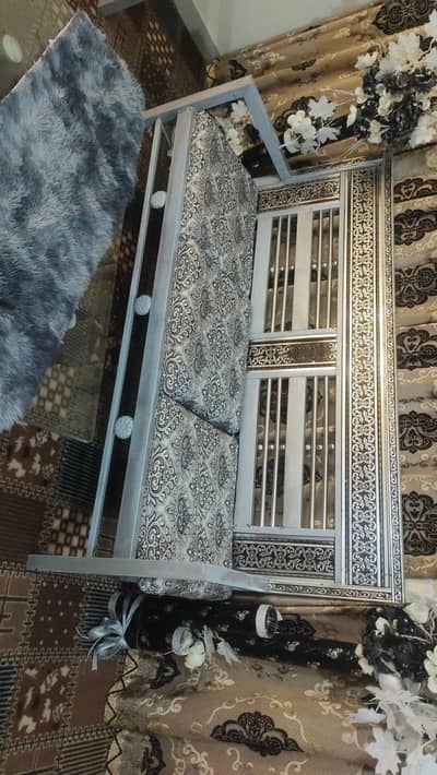 5 seat sofa sed in used