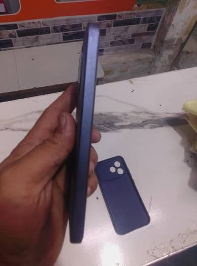 oppo a6s pro 8/256 daba charge har cheez available he 03237676606