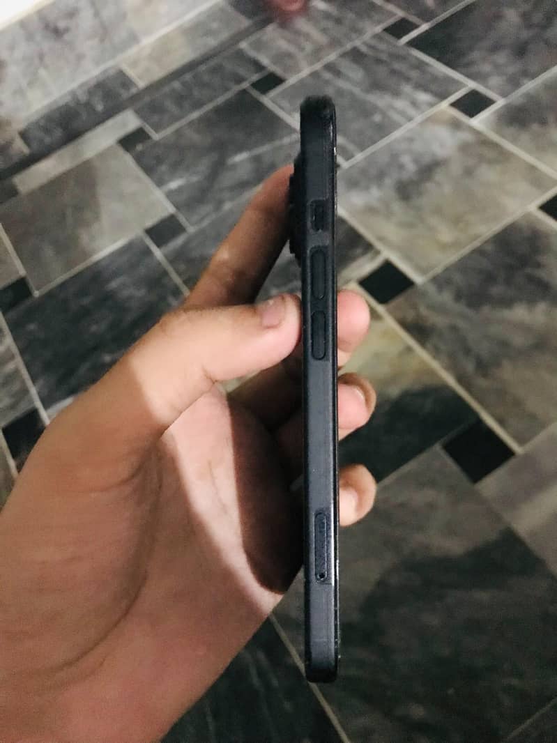 Apple iPhone 15 3
