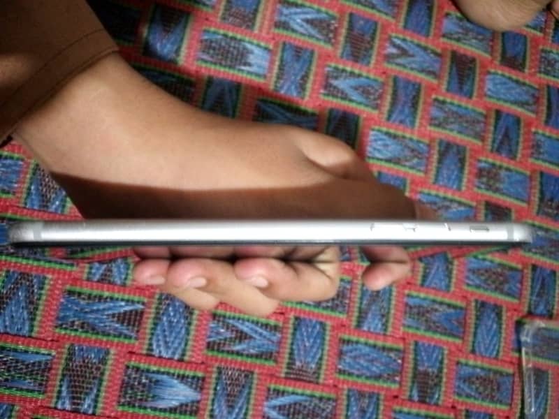 Apple iPhone 6S Plus 5