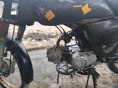 bike all okay hai bike ma koi Kam nahi hai lo or chalao