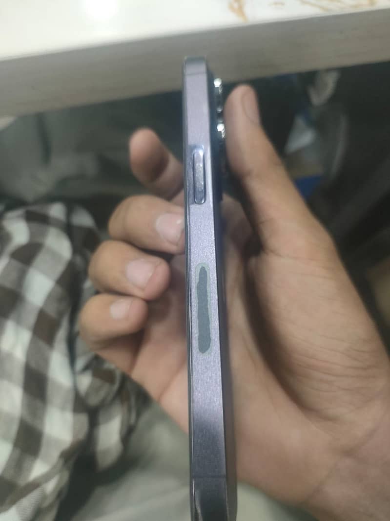 Apple iPhone 14 Pro 1